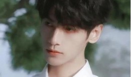 娱乐吃瓜君罗云熙,从“润玉”到“吃瓜君”，娱乐圈的蜕变与成长