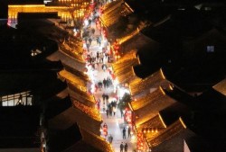 扬州东关街新闻热点爆料,古街惊现神秘事件，引网友热议！